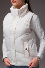 Женская Белая Жилетка Безрукавка - Стеганая с Высоким Горлом