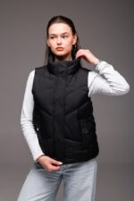 Женская Черная Жилетка Безрукавка - Стеганая с Высоким Горлом