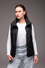 Женская Черная Жилетка Безрукавка - Стеганая с Высоким Горлом