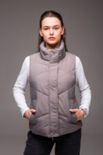 Женская Серая Жилетка Безрукавка - Стеганая с Высоким Горлом