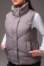 Женская Серая Жилетка Безрукавка - Стеганая с Высоким Горлом