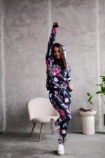 Женский Чорный Спортивный Костюм Худи Джоггеры - Двунитка в Ярких Принтах