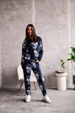 Женский Черный Спортивный Костюм Худи Джоггеры в Принтах