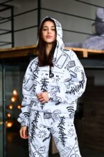 Женский Белый Спортивный Костюм Плащевка в Принт (Анорак + Джоггеры)