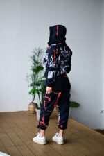 Женский Черный Спортивный Костюм Плащевка в Принт (Олимпийка + Джоггеры)