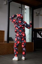 Женский Черный Спортивный Костюм Плащевка в Принт (Анорак + Джоггеры)