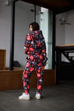 Женский Черный Спортивный Костюм Плащевка в Принт (Анорак + Джоггеры)