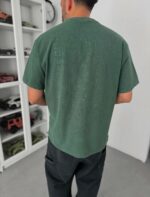 Мужская Объемная Зеленая Вареная Футболка Оверсайз с Надписью на Спине