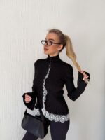 Женский Приталенный Черный Кардиган с Кружевом и Высокой Горловиной