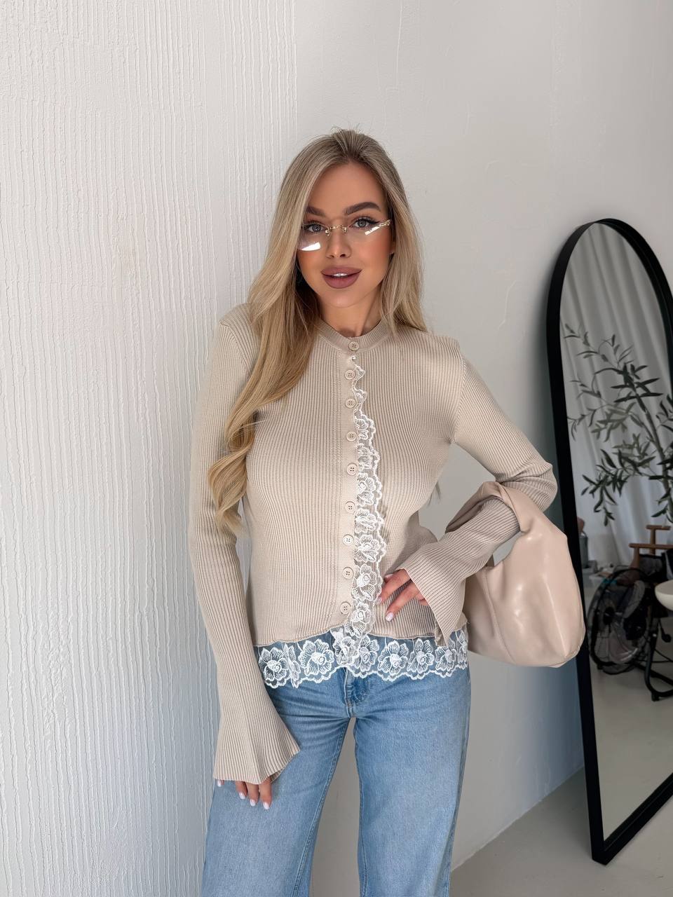 photo_2026-03-22_09-20-28 (2) Женский Приталенный Бежевый Кардиган в Рубчик с Кружевом