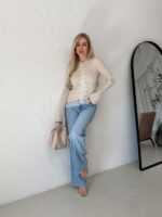 Женский Приталенный Бежевый Кардиган в Рубчик с Кружевом