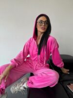 Женский Велюровый Розовый Костюм Свободного Кроя - Укороченная Кофта на Молнии + Широкие Штаны