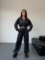 Женский Велюровый Графитовый Костюм Свободного Кроя - Укороченная Кофта на Молнии + Широкие Штаны