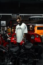 Мужская Объемная Хлопковая Белая Футболка Оверсайз с Надписью на Спине