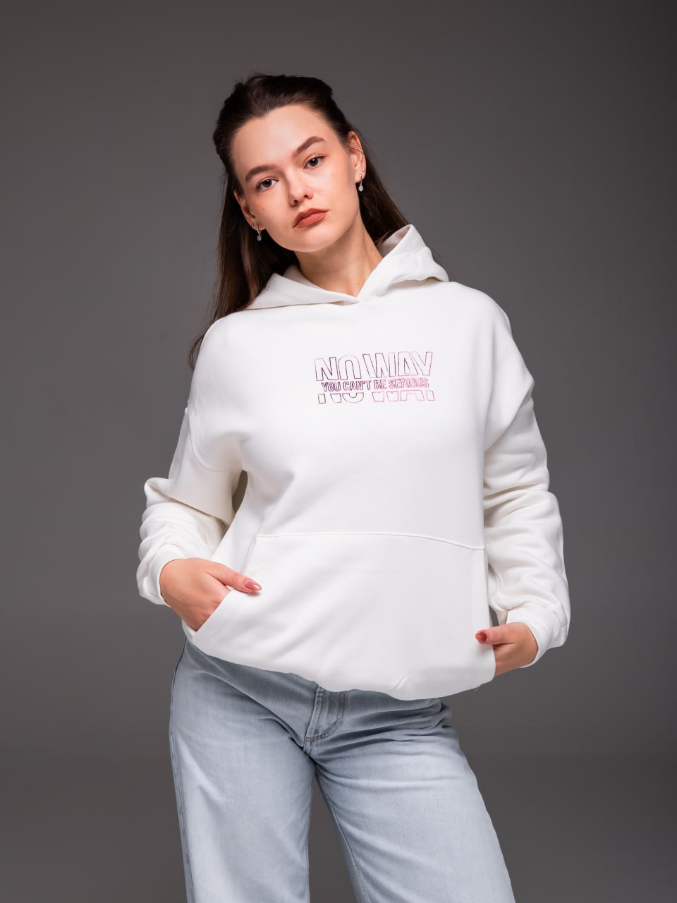 photo_2026-03-23_08-32-26 Женское Теплое Белое Худи Оверсайз с Розовой Надписью