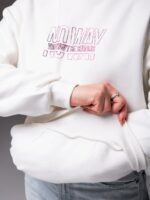 Женское Теплое Белое Худи Оверсайз с Розовой Надписью