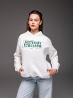 Женское Теплое Белое Худи Оверсайз с Зеленой Надписью