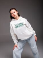 Женское Теплое Белое Худи Оверсайз с Зеленой Надписью