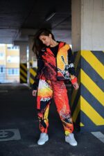 Женский Оранжевый Спортивный Костюм Плащевка в Принт (Олимпийка + Джоггеры)