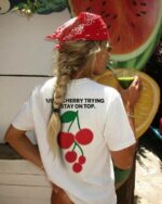 Женская Объемная Белая Футболка Оверсайз с Принтом Вишни на Спине