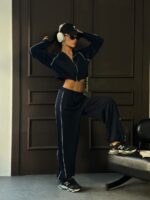 Женский Темно-Синий Спортивный Костюм Свободного Кроя с Кантом - Укороченная Зип Кофта + Широкие Штаны