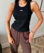 Женская Базовая Черная Майка в Рубчик с Маленькой Вышивкой