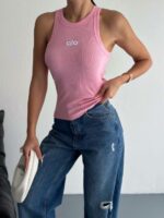 Женская Базовая Розовая Майка в Рубчик с Маленькой Вышивкой