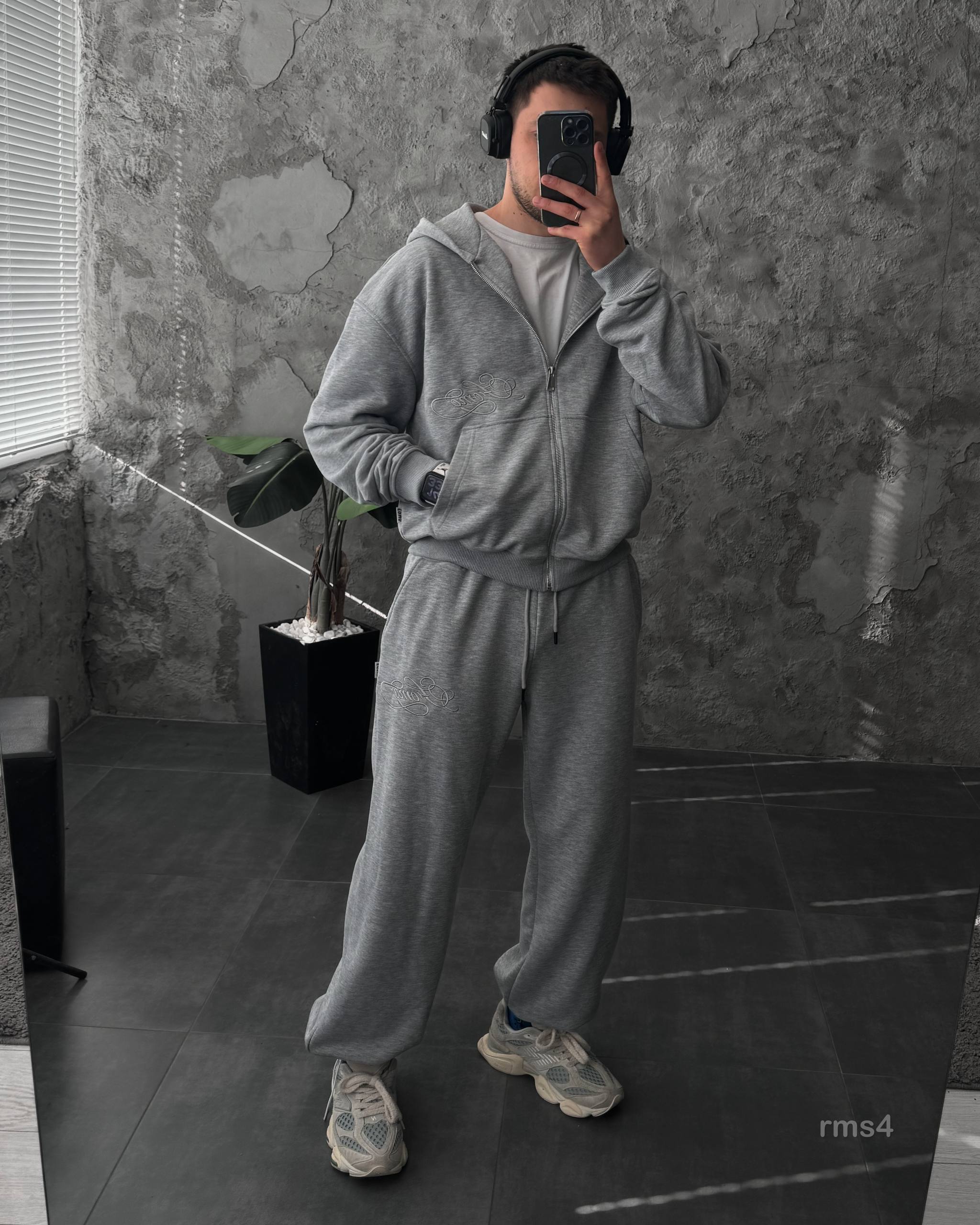 photo_2026-03-26_11-18-33 Мужской Спортивный Костюм Серый Меланж Оверсайз на Молнии с Вышивками - Трехнитка Петля