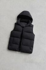 Мужская Черная Жилетка с Капюшоном - Базовая Стеганая Безрукавка на Молнии