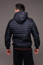 Мужская Демисезонная Стеганая Темно-Синяя Куртка с Капюшоном и Красными Полосками по Краям