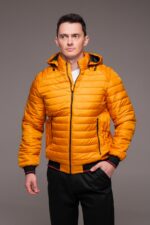 Мужская Демисезонная Стеганая Оранжевая Куртка с Капюшоном и Красными Полосками по Краям