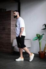 Мужской Летний Черно-Белый Костюм Комплект Оверсайз с Принтом Балаклава (Футболка + Шорты)