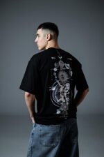 Мужская Черная Футболка Оверсайз Хлопок с Принтом Солнечная Система на Спине