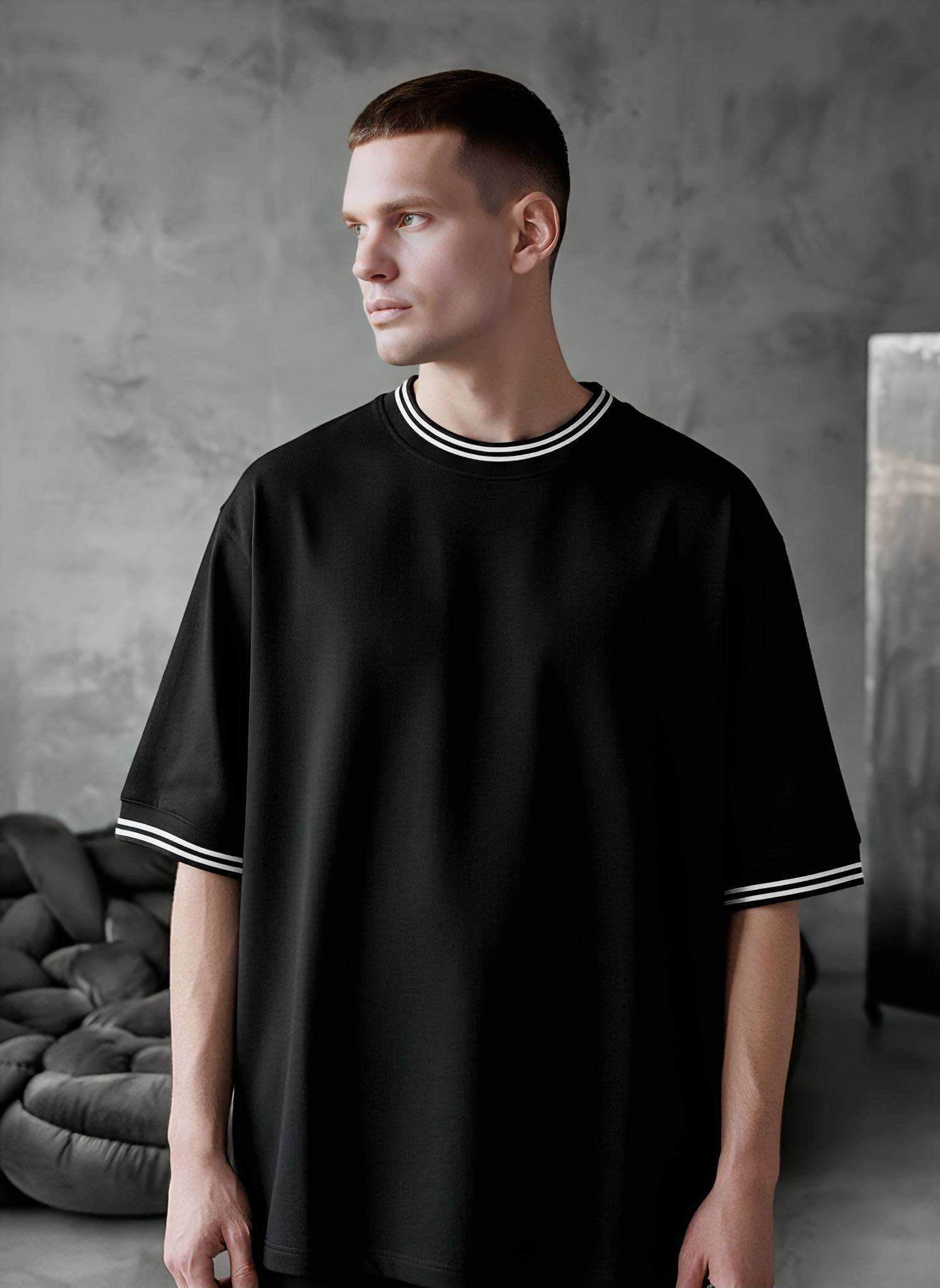 photo_2026-04-09_09-28-23 Мужская Черная Футболка Оверсайз - Объемная Базовая с Окантовкой