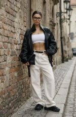 Женская Объемная Черная Кожаная Куртка - Оверсайз Бомбер