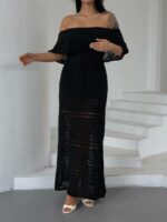 Женское Длинное Черное Платье Макси Ажурной Вязки с Открытыми Плечами и Завязкой на Талии
