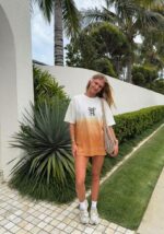 Женская Объемная Белая Оранжевая Футболка Оверсайз Градиент с Принтом Микки Маус