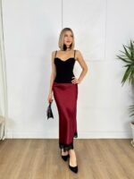 Женская Длинная Шелковая Бордовая Юбка с Кружевом