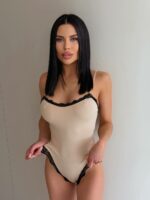 Женское Базовое Бежевое Боди на Бретелях с Кружевом