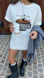 Женская Объемная Белая Футболка Оверсайз с Принтом Кофе