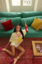 Женская Объемная Желтая Футболка Оверсайз с Принтом Лимон