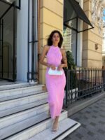Женское Длинное Трикотажное Розовое Платье Халтер в Рубчик
