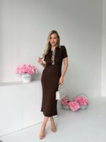 Женское Длинное Шоколадное Платье Поло с Воротником Коротким Рукавом и Окантовкой
