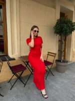 Женское Длинное Красное Платье в Рубчик с Вырезом и Завязкой на Спине