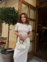 Женское Длинное Белое Платье в Рубчик с Вырезом и Завязкой на Спине