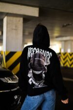 Женское Базовое Черное Оверсайз Худи "Treasure" - Принт на Спине