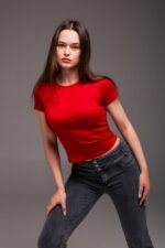 Женская Базовая Короткая Красная Футболка Слим