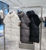 Женская Стеганая Серая Жилетка с Короткими Вязаными Рукавами
