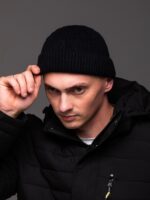 Мужская Вязаная Черная Шапка Докер с Подворотом