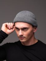 Мужская Вязаная Серая Шапка Докер с Подворотом